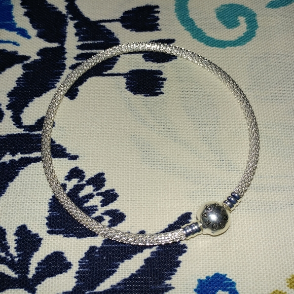 Charm bracelet - Picture 1 of 3